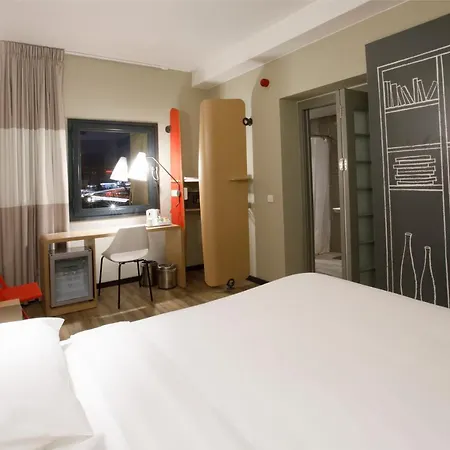 Ibis Istanbul Tuzla Hotel Cayirova Exterior photo