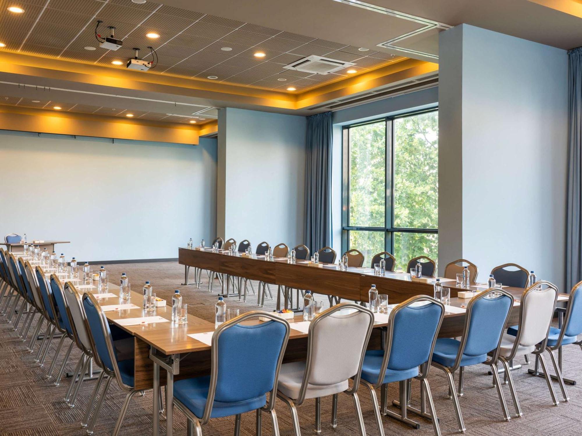 Ibis Tuzla Отель